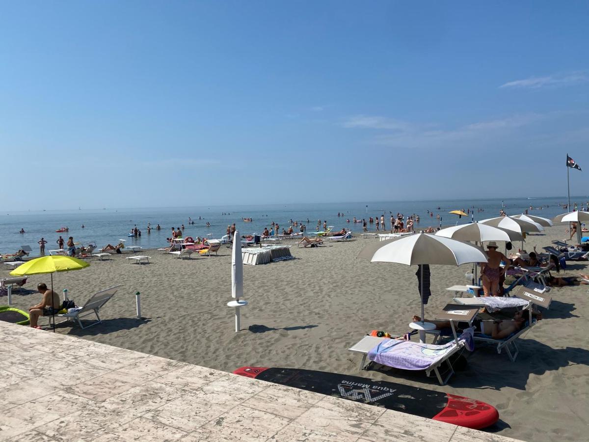 Apartment Mit Meerblick Am Strand Costa Azzura Grado Dış mekan fotoğraf