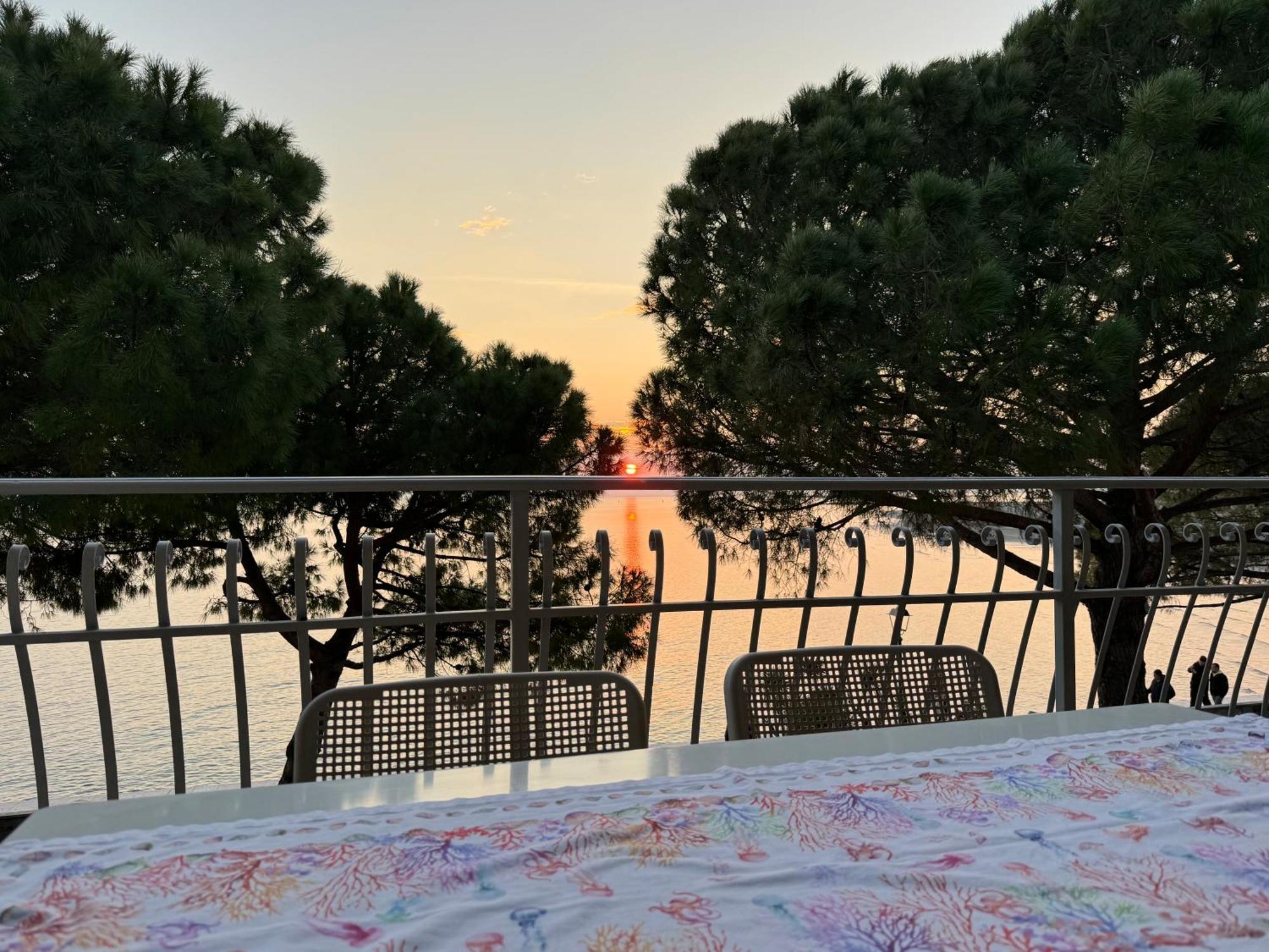 Apartment Mit Meerblick Am Strand Costa Azzura Grado Dış mekan fotoğraf